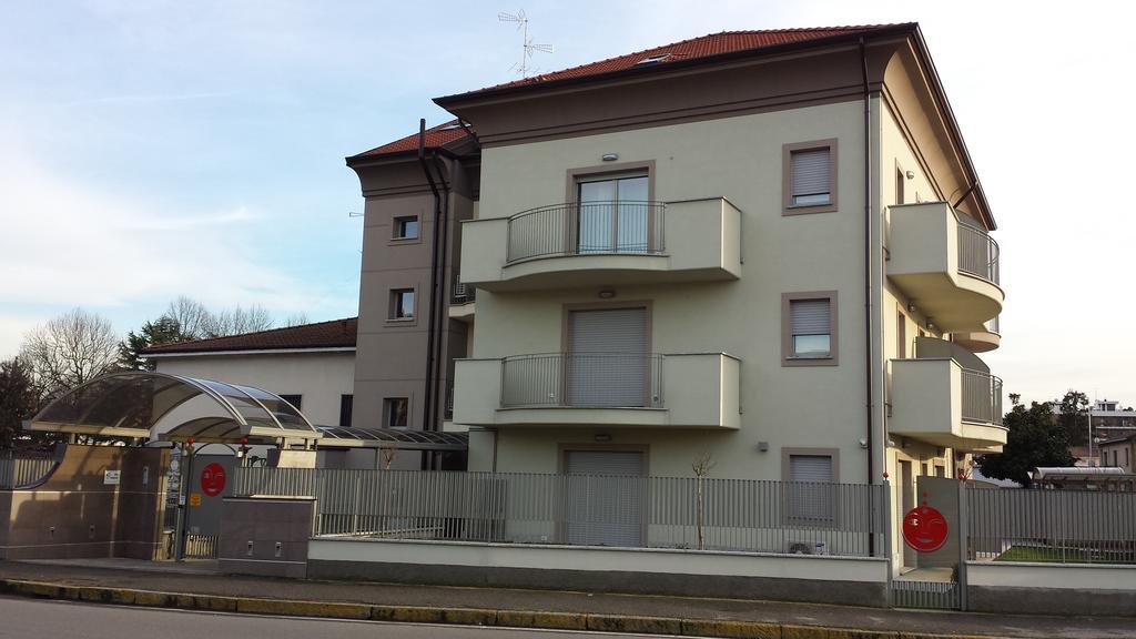 Residence Luna Di Монца Екстер'єр фото